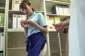 Người yêu của anh trai làm người mẫu đồ lót nhờ em Ông chồng chụp ảnh dùm và cái kết